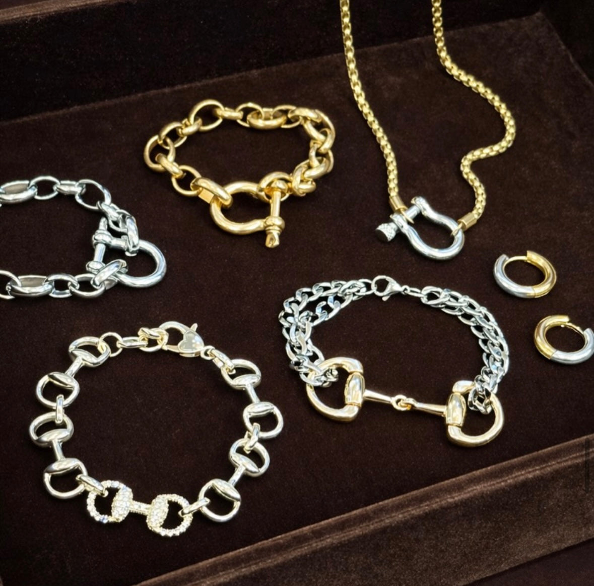 Horseshoe Chain Bracelet